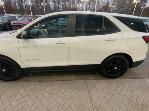 Certified 2022 Chevrolet Equinox LS w/ LS Convenience Package image 5