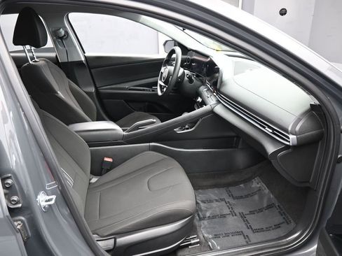 Used 2024 Hyundai Elantra SEL FWD image 37