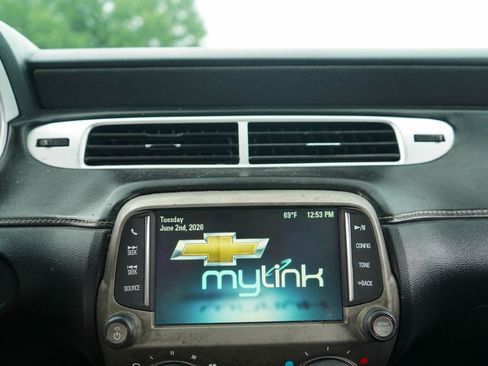 Used 2015 Chevrolet Camaro LT RWD image 11