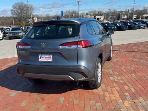 Used 2022 Toyota Corolla Cross L image 2