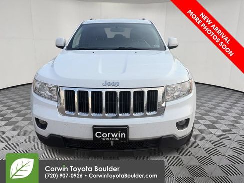 Used 2013 Jeep Grand Cherokee Laredo AWD/4WD image 2