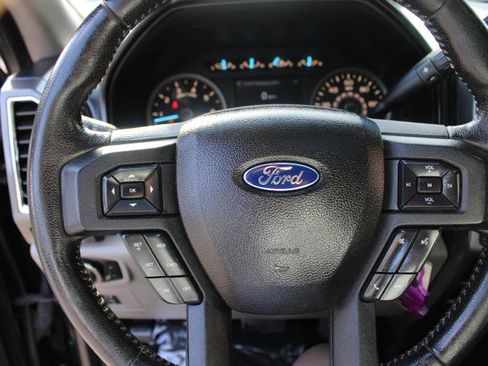 Used 2016 Ford F150 XLT w/ Equipment Group 302A Luxury image 9