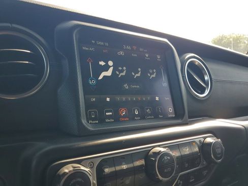 Used 2021 Jeep Wrangler Unlimited Rubicon 4xe w/ Cold Weather Group AWD/4WD image 31