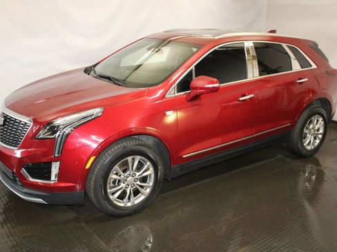 Used 2020 Cadillac XT5 Premium Luxury AWD/4WD image 2