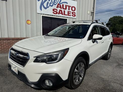 Used 2019 Subaru Outback 2.5i Touring AWD/4WD image 2