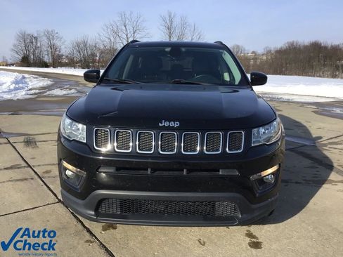 Used 2018 Jeep Compass Latitude w/ Cold Weather Group image 10