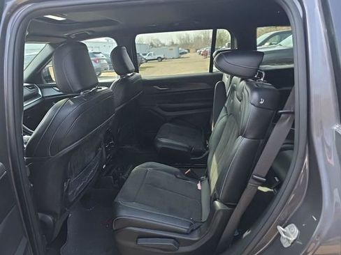 Certified 2023 Jeep Grand Cherokee L Laredo image 10