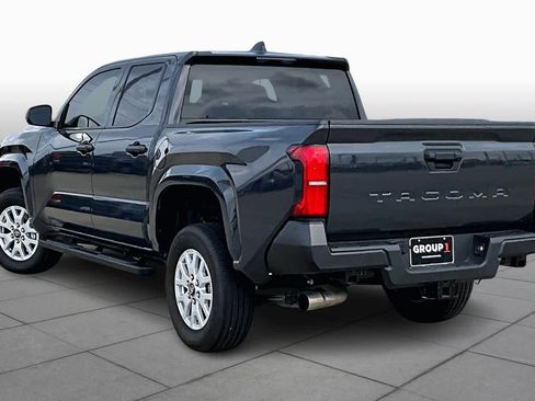 Used 2025 Toyota Tacoma SR image 9