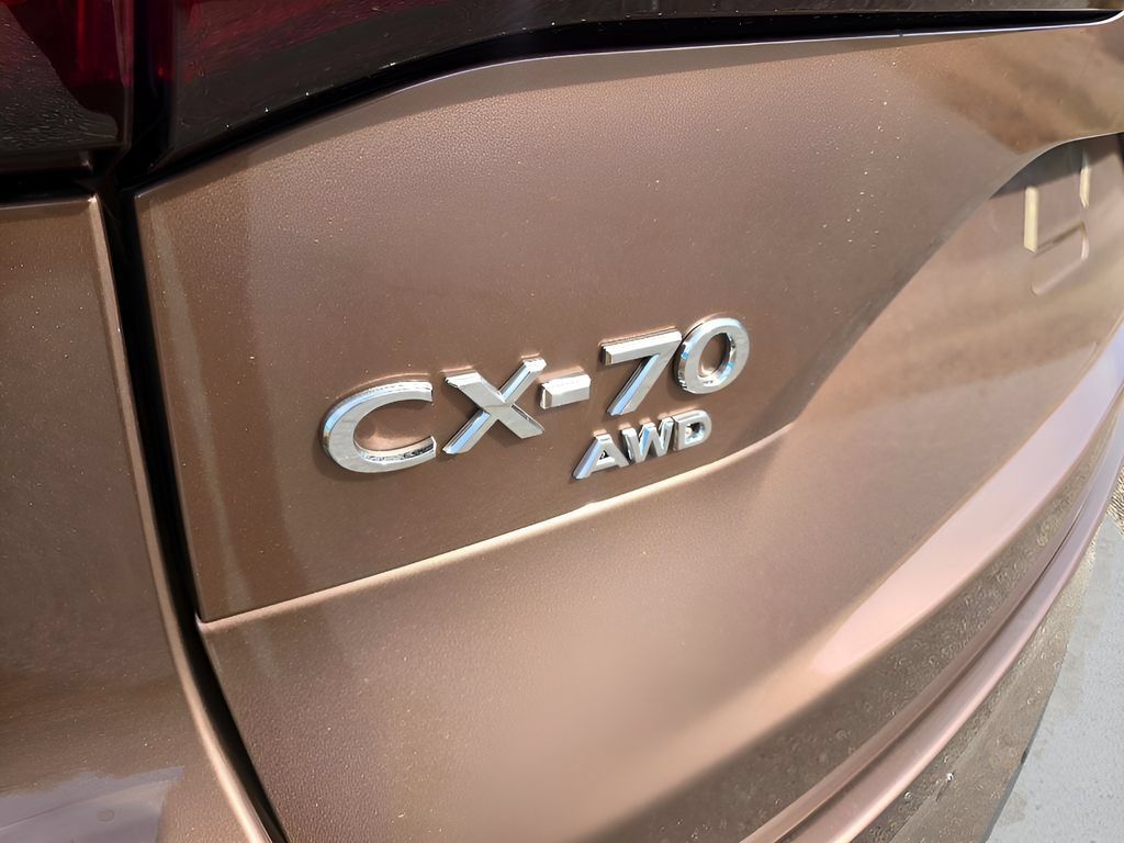 Certified 2025 MAZDA CX-70 Plug-In Hybrid w/ Premium Plus AWD/4WD image 9