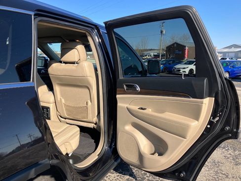 Used 2014 Jeep Grand Cherokee Limited image 15