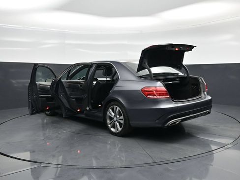Used 2014 Mercedes-Benz E 350 Sedan image 33