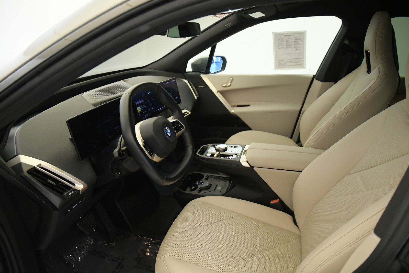 Certified 2024 BMW iX xDrive50 w/ Sport Package AWD/4WD image 17