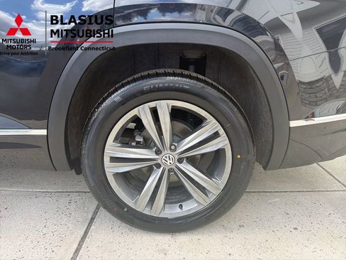Used 2019 Volkswagen Atlas SEL R-Line AWD/4WD image 15
