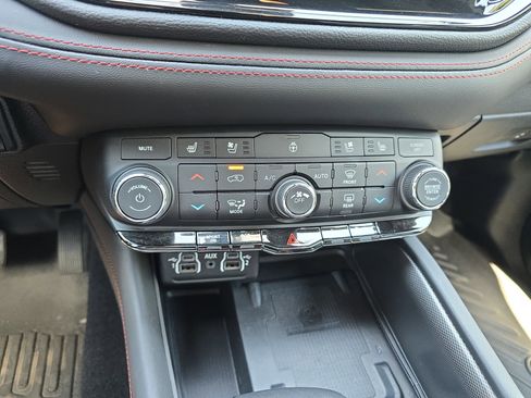 Used 2024 Dodge Durango R/T AWD/4WD image 23