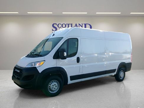 Used 2025 RAM ProMaster 2500 FWD image 2