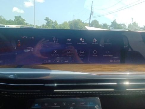 New 2026 Cadillac Escalade Platinum Sport w/ LPO, Floor Liner Package AWD/4WD image 27