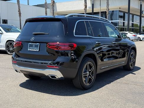 New 2026 Mercedes-Benz GLB 250 image 8