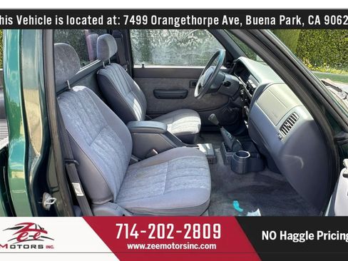 Used 2000 Toyota Tacoma 2WD Regular Cab image 20