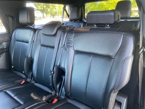 Used 2019 Ford Expedition Max XLT w/ Equipment Group 202A AWD/4WD image 28