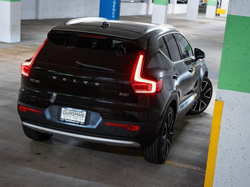New 2025 Volvo XC40 B5 Ultra w/ Protection Package Premier image 5