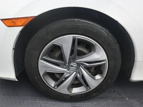 Used 2019 Honda Civic LX image 9