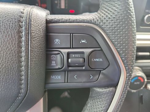 Used 2024 Toyota Tacoma SR5 w/ SR5 Upgrade Package AWD/4WD image 30