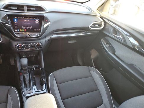 Used 2022 Chevrolet TrailBlazer LT w/ Convenience Package image 13