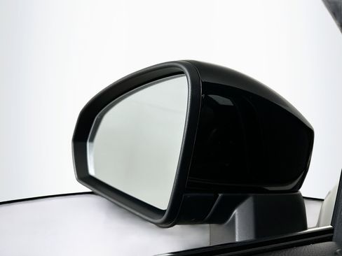 Used 2022 Volkswagen Taos SE image 16