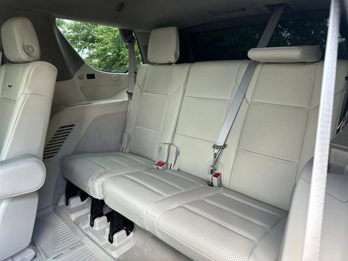 Used 2025 Cadillac Escalade Premium Luxury Platinum w/ LPO, Floor Liner Package AWD/4WD image 37