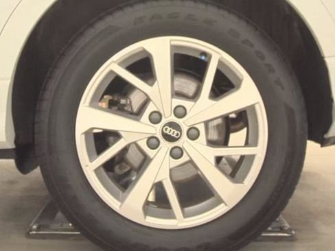 Used 2023 Audi Q3 2.0T Premium w/ Convenience Package AWD/4WD image 12