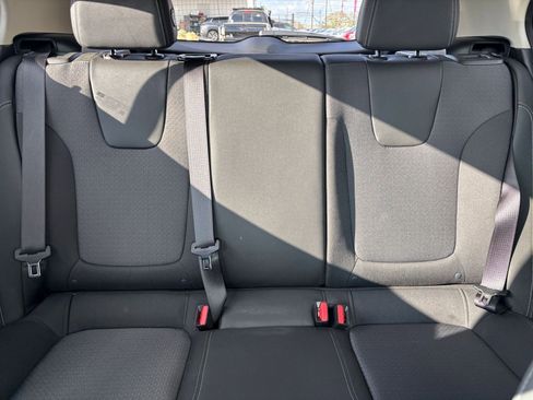 Used 2025 Buick Encore GX Preferred image 37