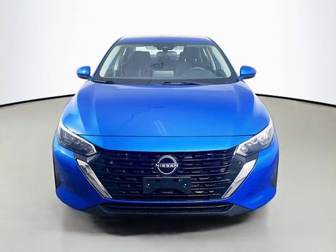 Used 2024 Nissan Sentra SV image 2