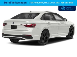 Used 2023 Volkswagen Jetta SE w/ Panoramic Sunroof Package video 2