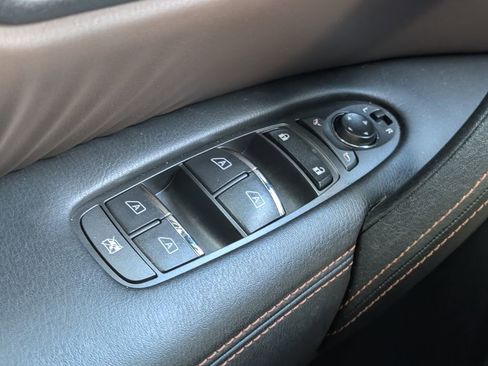 Used 2020 Nissan Armada Platinum w/ Platinum Reserve Package image 18