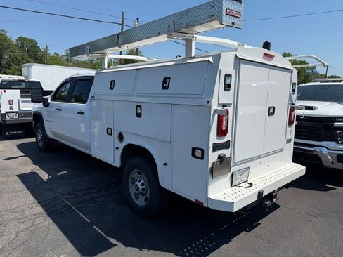 Used 2022 Chevrolet Silverado 2500 W/T w/ WT Convenience Package AWD/4WD image 2