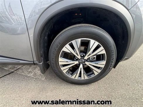 Used 2023 Nissan Rogue SV AWD/4WD image 18