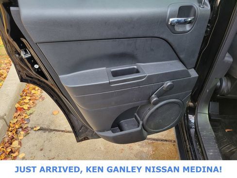 Used 2016 Jeep Patriot Sport image 16