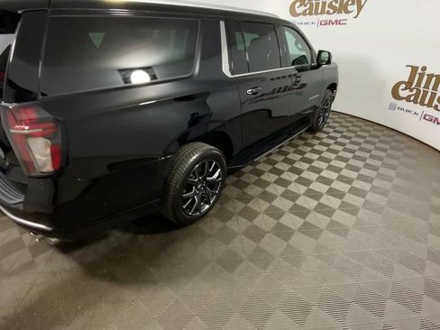 Used 2023 Chevrolet Suburban High Country w/ Advanced Technology Package AWD/4WD image 8