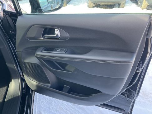 New 2026 Chrysler Pacifica Select image 10