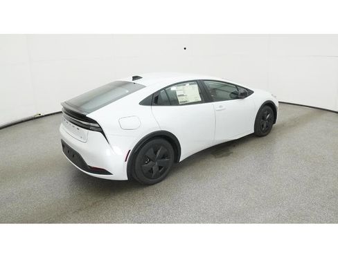 New 2026 Toyota Prius SE image 9