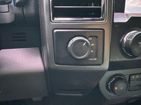 Used 2019 Ford F150 XLT AWD/4WD image 24