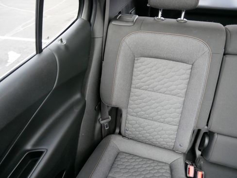 Used 2018 Chevrolet Equinox LT image 12