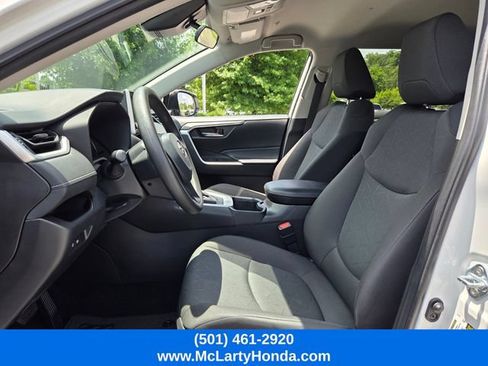 Used 2024 Toyota RAV4 XLE FWD image 9