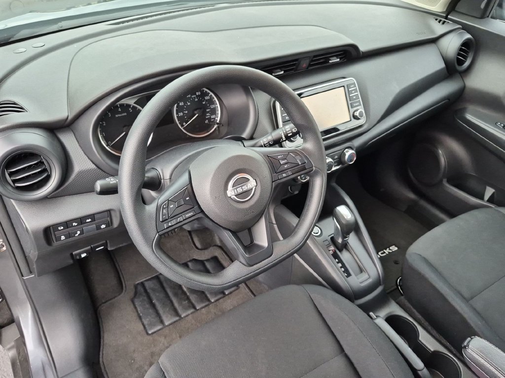 Used 2025 Nissan Kicks Play S FWD image 10