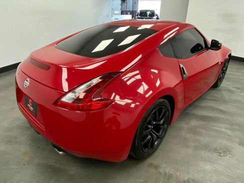 Used 2020 Nissan 370Z Coupe RWD image 6