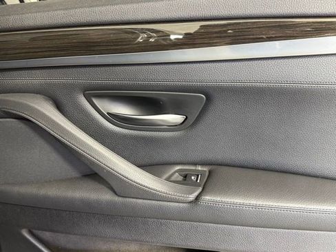 Used 2014 BMW 550i Sedan w/ Executive Package image 26
