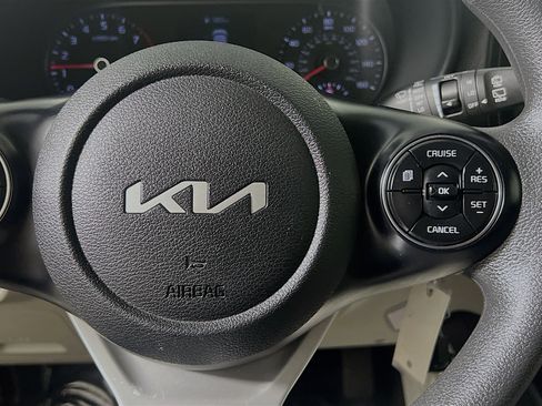 Used 2022 Kia Soul LX FWD image 18