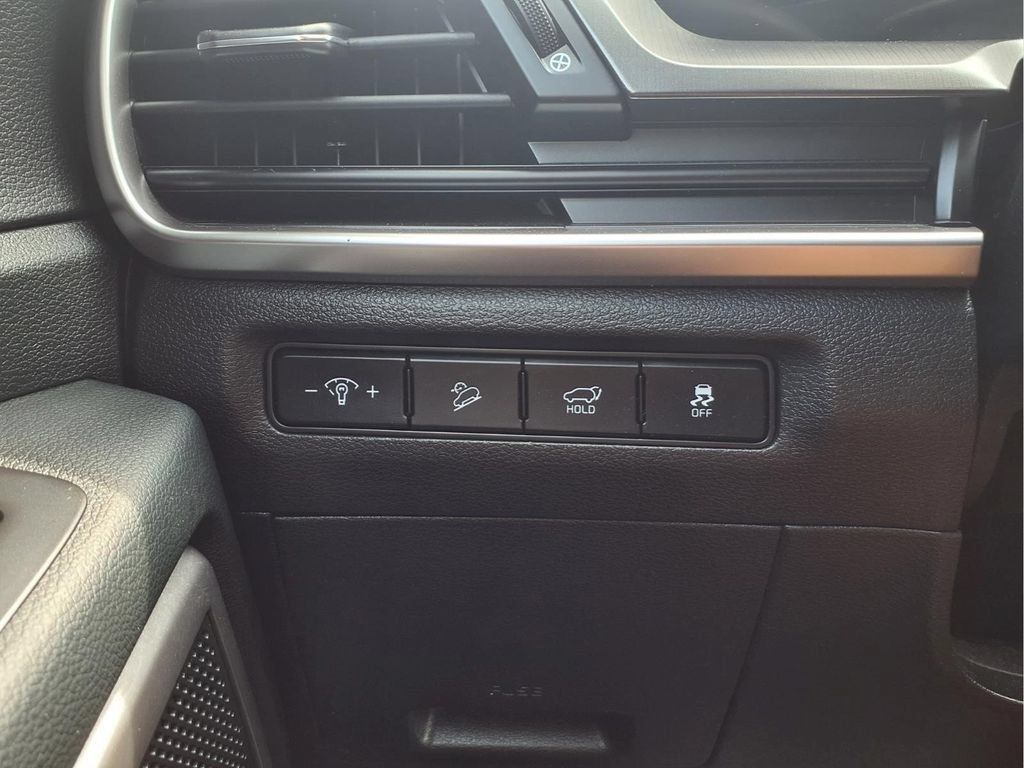 Used 2025 Kia Telluride S AWD/4WD image 11