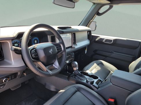 New 2026 Ford Bronco Outer Banks AWD/4WD image 16