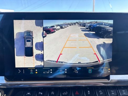 Used 2023 Chevrolet Silverado 1500 ZR2 w/ Technology Package image 19